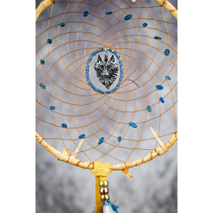 160 - 7" ring Birch Wrapped , Blue eyed wolf centre with Apatite in webbing